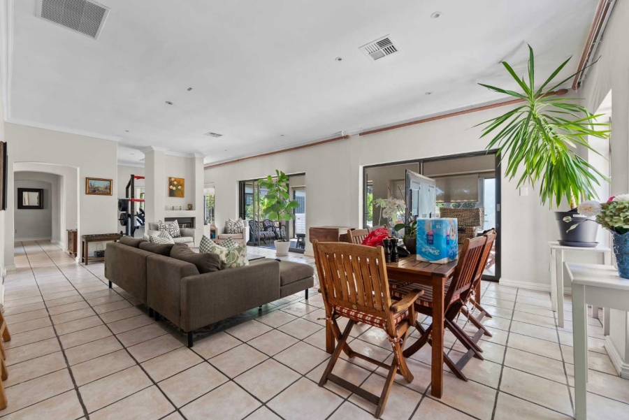 4 Bedroom Property for Sale in Camps Bay Western Cape